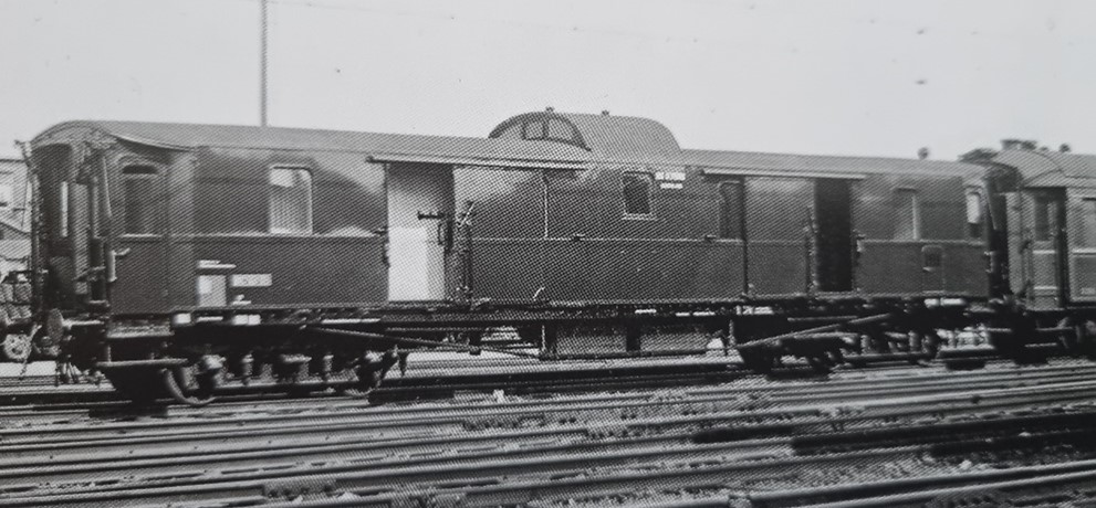 Figuur 1. Rijtuig serie D7501-7505, voorheen Staatspoor D501 - 505